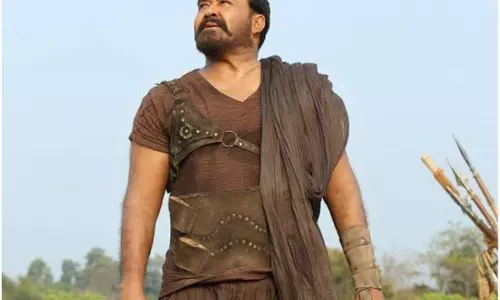 കാടും മേടും കടന്ന് അവന്‍ വരുന്നുണ്ട്, ആവേശത്തിരയുണര്‍ത്തിയ ഇത്തിക്കരപ്പക്കിയുടെ തീ മ്യൂസിക് ഇതാ