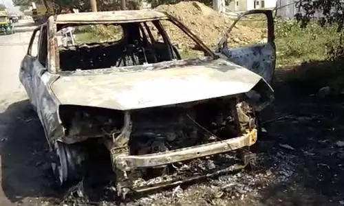 യു.പിയില്‍ എ.എ.പി നേതാവ് കാറിനുള്ളില്‍ വെന്തുമരിച്ചനിലയില്‍