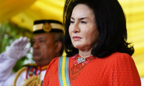 കള്ളപ്പണം വെളുപ്പിച്ചതിന് മലേഷ്യന് മുന് പ്രധാനമന്ത്രിയുടെ ഭാര്യ റോസ്മ മാന്സറിന് വിലങ്ങ് കള്ളപ്പണം വെളുപ്പിച്ചതിന് മലേഷ്യന് മുന് പ്രധാനമന്ത്രിയുടെ ഭാര്യ റോസ്മ മാന്സറിന് വിലങ്ങ്