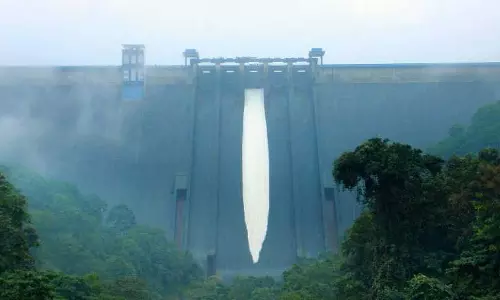 ജലനിരപ്പ് ക്രമീകരിക്കാന്‍ 18 ഡാമുകള്‍ തുറന്നു