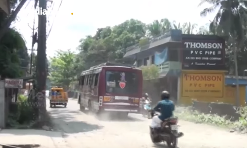 പൊടിശല്യം മൂലം പൊറുതിമുട്ടി പരപ്പനങ്ങാടി, കടകളടച്ച് വ്യാപാരികളുടെ പ്രതിഷേധം