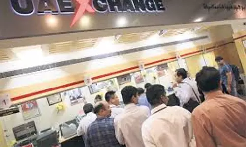 രൂപയുടെ മൂല്യം വീണ്ടും താഴോട്ട്: പരമാവധി തുക നാട്ടിലേക്ക്​ അയക്കാനുള്ള തിടുക്കത്തില്‍ പ്രവാസികള്‍