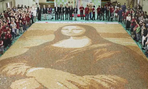 ഭക്ഷ്യ ധാന്യങ്ങളിലൂടെ മൊണാലിസക്ക് പുനഃസൃഷ്ടി