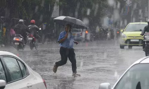 മൂന്നു ജില്ലകളിൽ ഓറഞ്ച് അലേർട്ട് തുടരും; ഏഴു ജില്ലകളിൽ യെല്ലോ അലേർട്ട്