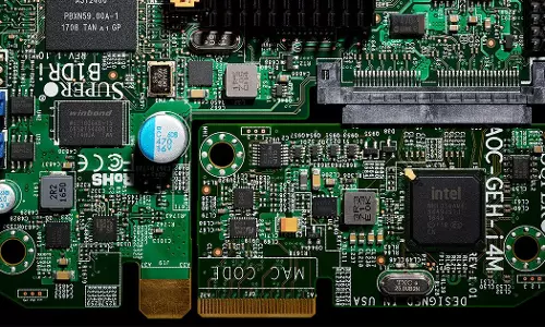 അമേരിക്കന്‍ കമ്പനികള്‍ക്കെതിരെ ഹാര്‍ഡ്‍‍വെയര്‍ ഹാക്കിങുമായി ചൈന