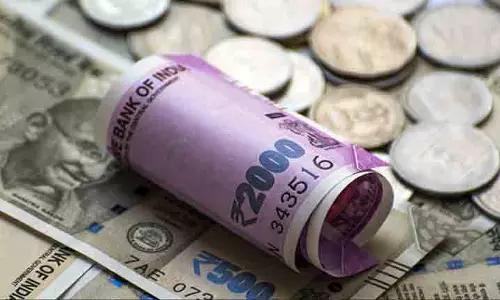 രൂപയുടെ മൂല്യം ഇന്നും ഇടിഞ്ഞു, മാറ്റമില്ലാതെ റിപ്പോ നിരക്ക്