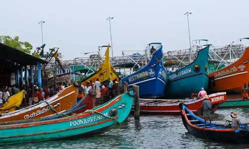 കൊച്ചിയില്‍ നിന്നും പോയ 500 ബോട്ടുകളില്‍ 50 എണ്ണം മംഗലാപുരത്തെത്തി