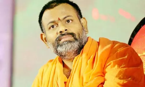 യു.പിയില്‍ യോഗിയെ ഇറക്കിയത് പോലെ തെലങ്കാന പിടിക്കാന്‍ സ്വാമി പൂര്‍ണ്ണാനന്ദയെ ഇറക്കി ബി.ജെ.പി