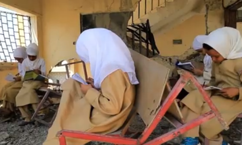 ചോര മണക്കുന്ന സ്കൂള്‍ ബാഗും തൂക്കി അവര്‍ ക്ലാസുകളിലെത്തി!സഹപാഠികളില്ലാത്ത ഒഴിഞ്ഞ ഇരിപ്പിടങ്ങളെ നോക്കി അവര്‍ തേങ്ങി