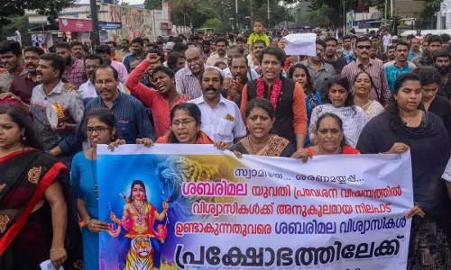 ശബരിമല സ്ത്രീ പ്രവേശന വിധിക്കെതിരെ പ്രതിഷേധം തുടരുന്നു