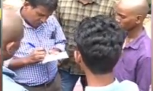 ആദിവാസി യുവാക്കളെ നിര്‍ബന്ധിച്ച് മൊട്ടയടിപ്പിച്ചെന്ന പരാതി; എസ്.ഐയെ സ്ഥലം മാറ്റി