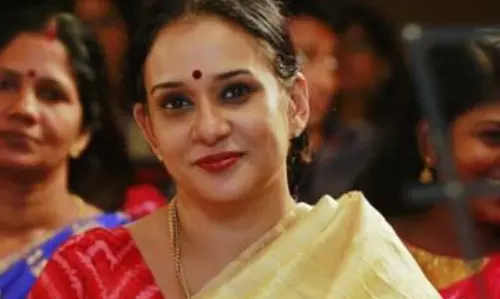 മീ ടു; താല്പര്യമില്ലെങ്കിൽ ഈ ചാറ്റ് പരിപാടിക്ക് പോകരുത്,കാമവും പ്രണയവുമൊക്കെ സ്വാഭാവിക വികാരങ്ങളാണ്: മാല പാര്‍വ്വതി