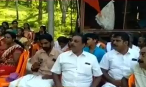 ശബരിമല സ്ത്രീ പ്രവേശനം: നിലയ്ക്കലിൽ രാപകൽ സമരം