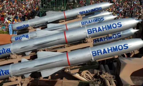 ബ്രഹ്മോസ് മിസൈൽ യൂണിറ്റിലെ ജീവനക്കാരൻ ചാരവൃത്തിയുടെ പേരിൽ അറസ്റ്റിൽ 