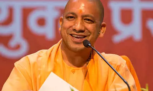ലോക്സഭ തെരഞ്ഞെടുപ്പ്; യു.പി പിടിക്കാന് അരയും തലയും മുറുക്കി യോഗി ആദിത്യനാഥ് ലോക്സഭ തെരഞ്ഞെടുപ്പ്; യു.പി പിടിക്കാന് അരയും തലയും മുറുക്കി യോഗി ആദിത്യനാഥ്