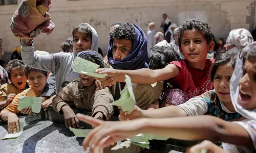 യമനിലെ സാമ്പത്തിക മേഖല തകര്‍ന്നടിയുന്നു