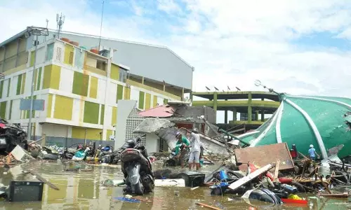 ഇന്തോനേഷ്യയിലെ ഭൂകമ്പം; മൃതദേഹങ്ങള്ക്കായുള്ള തെരച്ചില് അവസാനിപ്പിച്ചു ഇന്തോനേഷ്യയിലെ ഭൂകമ്പം; മൃതദേഹങ്ങള്ക്കായുള്ള തെരച്ചില് അവസാനിപ്പിച്ചു