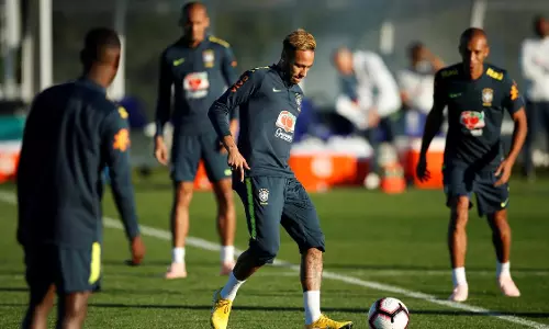 സൂപ്പർ ക്ലാസിക്കൊ ഫുട്‌ബോൾ ടൂർണമെന്‍റിന് റിയാദില്‍ തുടക്കമായി