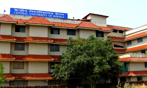 കേന്ദ്രസര്‍വ്വകലാശാലയിലെ പുതിയ സാഹചര്യം രാഷ്ട്രീയ വിവാദത്തിന് കാരണമാവുന്നു