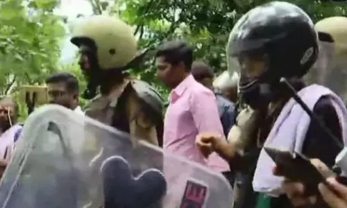 യുവതികള്‍ക്ക് ശബരിമല സന്ദര്‍ശനത്തിന് സുരക്ഷയൊരുക്കിയതില്‍ പൊലീസിനെതിരെ വിമര്‍ശനം രൂക്ഷം