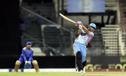 ‘ഇത് ഹസ്രത്തുള്ള സ്റ്റൈല്‍’; ഒരു ഓവറില്‍ ആറ് സിക്സറുകള്‍ പറത്തി റെക്കോഡിട്ട് അഫ്ഗാന്‍ താരം