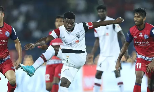 എെ.എസ്.എല്‍: നോര്‍ത്ത് ഈസ്റ്റ് യുനൈറ്റഡ് - ജംഷഡ്പൂര്‍ എഫ്.സി മത്സരം സമനിലയില്‍