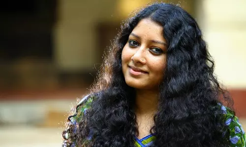 വലിയ സിനിമയായതുകൊണ്ടും കൊമേഴ്സ്യല് വാല്യു കണക്കിലെടുത്തുമായിരിക്കും ആമിയില് നിന്നും തന്നെ ഒഴിവാക്കിയതെന്ന് അനുമോള് വലിയ സിനിമയായതുകൊണ്ടും കൊമേഴ്സ്യല് വാല്യു കണക്കിലെടുത്തുമായിരിക്കും ആമിയില് നിന്നും തന്നെ ഒഴിവാക്കിയതെന്ന് അനുമോള്