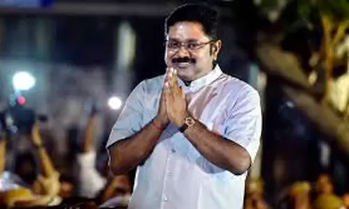 എംഎൽഎമാരെ അയോഗ്യരാക്കിയ ഹൈക്കോടതി വിധിയ്ക്കെതിരെ സുപ്രീം കോടതിയെ സമീപിക്കില്ലെന്ന് ടിടിവി ദിനകരൻ