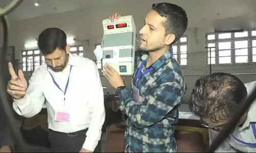 ജമ്മുകശ്മീര് മുനിസിപ്പല് തെരഞ്ഞെടുപ്പില് കോണ്ഗ്രസിന് മുന്നേറ്റം ജമ്മുകശ്മീര് മുനിസിപ്പല് തെരഞ്ഞെടുപ്പില് കോണ്ഗ്രസിന് മുന്നേറ്റം