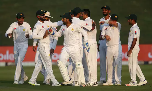 ആസ്‌ട്രേലിയയെ എറിഞ്ഞിട്ട് പാകിസ്താന്‍; നിര്‍ണായക ലീഡ് 