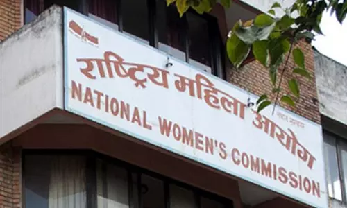 ശബരിമലയില്‍ വനിതാ മാധ്യമപ്രവര്‍ത്തകര്‍ക്ക് പരിക്കേറ്റ സംഭവം; ദേശീയ വനിതാ കമ്മീഷന്‍ ഇടപെട്ടു