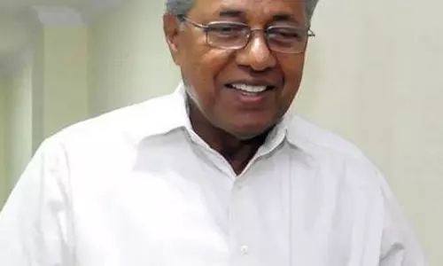 മുഖ്യമന്ത്രിയുടെ യു.എ.ഇ സന്ദര്‍ശനത്തിന് തുടക്കമായി; നാല് ദിവസം നീളും