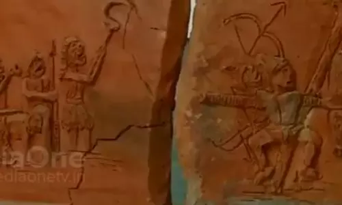 വാല്‍മീകത്തിലെ ടെറാക്കോട്ട ശില്പങ്ങള്‍