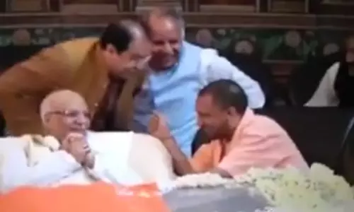 എന്‍.ഡി തിവാരിയുടെ മൃതദേഹത്തിനടുത്തിരുന്ന് യോഗി ആദിത്യനാഥ് പൊട്ടിച്ചിരിച്ചതെന്തിന്?