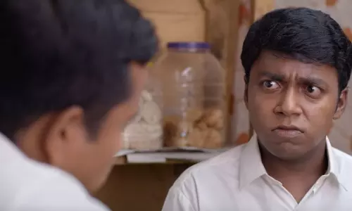 വിഷ്ണു ഉണ്ണികൃഷ്ണന്‍-ധര്‍മ്മജന്‍ ടീം; നിത്യഹരിത നായകന്‍ ട്രെയിലറെത്തി 