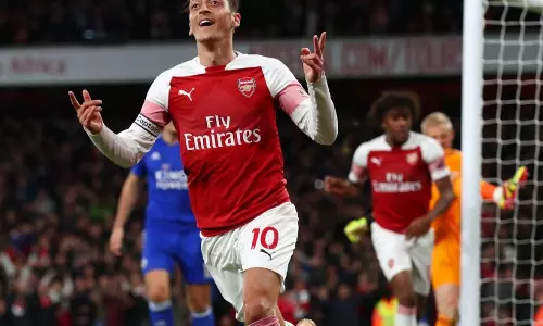 ഓസില്‍ മാജിക്;  ഗോളടിച്ചും ഗോളടിപ്പിച്ചും  തകര്‍പ്പന്‍ പ്രകടനം