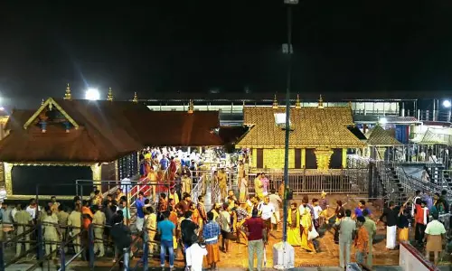 ശബരിമലയിൽ നിയന്ത്രണമുറപ്പിക്കാൻ സി.പി.എം നീക്കം; ദേവസ്വം ബോർഡിന് സർക്കാരിന്റെ രഹസ്യ നിർദ്ദേശം   