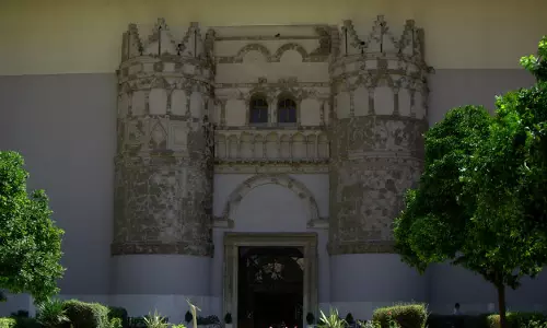 സിറിയന്‍ ആഭ്യന്തര യുദ്ധത്തിനിടെ അടച്ച് പൂട്ടിയ നാഷണല്‍ മ്യൂസിയം വീണ്ടും തുറന്നു