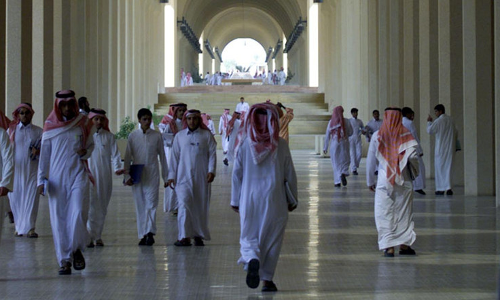 സൗദി രണ്ടാം ഘട്ട സ്വദേശിവത്കണത്തിന് വെള്ളയാഴ്ച്ച തുടക്കമാവും