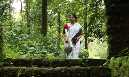 ടി.കെ പത്മിനിക്ക് ജീവൻ പകർന്ന് അനുമോൾ; സംവിധാനം സുസ്മേഷ് ചന്ദ്രോത്ത്