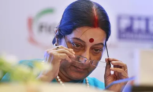 സുഷമ സ്വരാജ് കുവൈത്തിലെത്തി