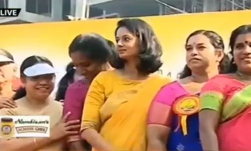 സര്‍ക്കാര്‍ സംവിധാനം ഉപയോഗിച്ചത് ഫലം കണ്ടു, വനിതാ മതിലില്‍ വന്‍ ജനപങ്കാളിത്തം