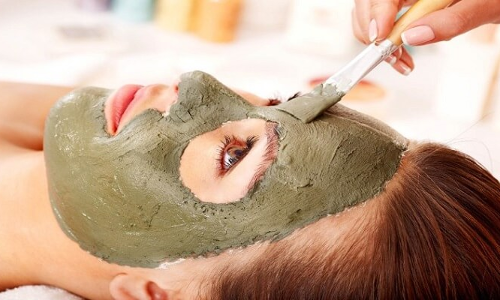 പ്രകൃതിദത്തമായി മുഖം മിനുക്കാം..മുള്‍ട്ടാണി മിട്ടിയുണ്ട്