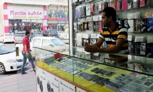 ആറ് മാസത്തിനിടെ സൗദിയില്‍ വിദേശികള്‍ നടത്തിയിരുന്ന 30 ശതമാനം സ്ഥാപനങ്ങളും പൂട്ടി