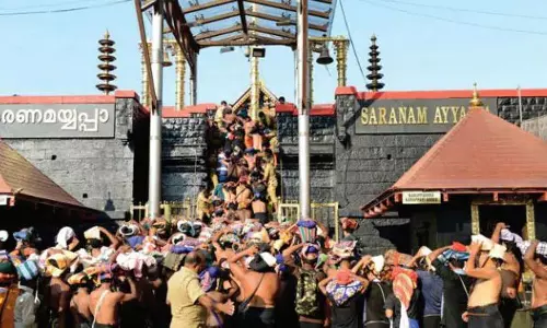 ശബരിമല യോഗത്തില് നിന്നും ദക്ഷിണേന്ത്യന് മന്ത്രിമാര് വിട്ടു നിന്നു ശബരിമല യോഗത്തില് നിന്നും ദക്ഷിണേന്ത്യന് മന്ത്രിമാര് വിട്ടു നിന്നു