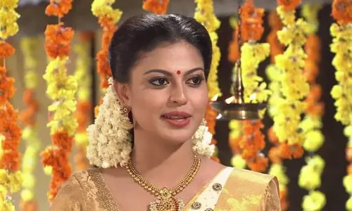 അനുശ്രീ നായികയാകുന്ന ‘ഓട്ടര്‍ഷ’യുടെ ഫസ്റ്റ് ലുക്ക് പോസ്റ്റര്‍ കാണാം