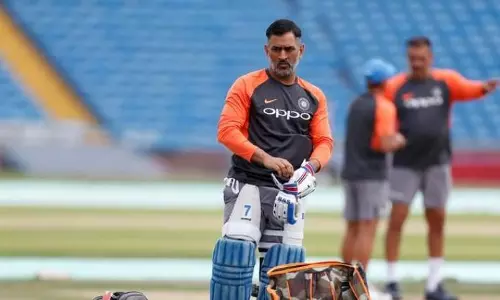 ടി20 ടീമില്‍ ഇടമില്ല;  ധോണിയെ പുറത്താക്കിയോ? 