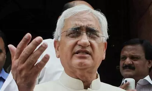 കോണ്‍ഗ്രസിലെ നേതൃ പ്രതിസന്ധി; സല്‍മാന്‍ ഖുര്‍ഷിദിന്റെ പ്രസ്താവന പാര്‍ട്ടിക്ക് തലവേദനയാകുന്നു