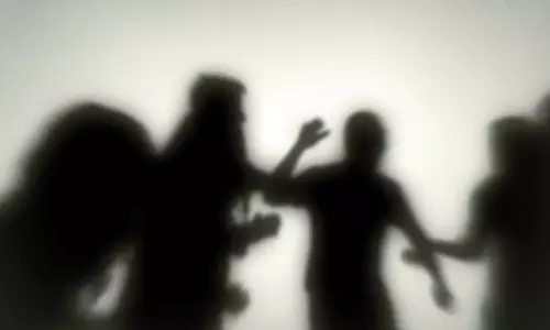 കോഴിക്കോട് പൂജാരിയെ ആക്രമിച്ച് സ്വർണ്ണമാല അടങ്ങിയ ബാഗ് കവർന്നു