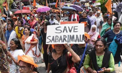 നാമജപയാത്രയില് പങ്കെടുത്ത വനിതകളെ അറസ്റ്റ് ചെയ്യില്ല: ശബരിമല സംഘര്ഷവുമായി ബന്ധപ്പെട്ട് അറസ്റ്റിലായത് 2825 പേര് നാമജപയാത്രയില് പങ്കെടുത്ത വനിതകളെ അറസ്റ്റ് ചെയ്യില്ല: ശബരിമല സംഘര്ഷവുമായി ബന്ധപ്പെട്ട് അറസ്റ്റിലായത് 2825 പേര്